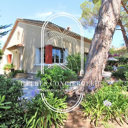 Les Grillons-pieds Dans L'eau-beau Rivage By Hc Villa Carqueiranne